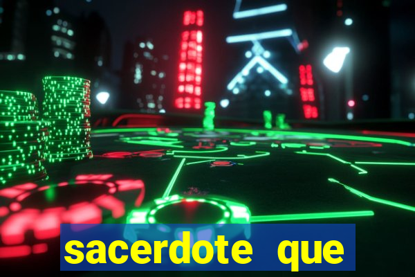 sacerdote que morreu no santo dos santos